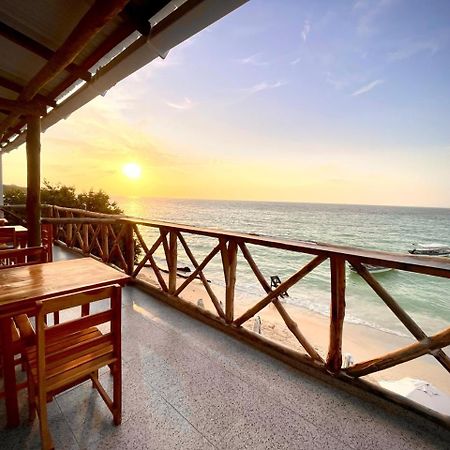 فندق Mandala Beach Club Pendales المظهر الخارجي الصورة